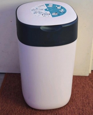 Tommee Tippee Twist and Click Advanced Windeleimer