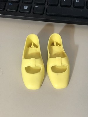 IDEAL CRISSY'S LIGHT YELLOW BOW TIE SHOES. FITS KERRY & TRESSY