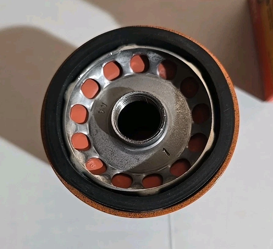 Filtro de aceite de marco PH3614 nuevo para VW 4 corredores camión cupé sedán Toyota Camry Jetta Foto 3 de 4