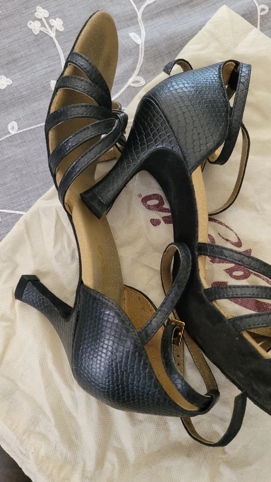 Capezio Rosa Ballroom Dance Shoes Sandals SD02S Women's 7 1/2 M Black - Image 4 of 4