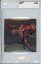 TAYLOR SWIFT SIGNED Showgirl Photograph AUTOGRAPH PERFECT HEART BAS Beckett COA