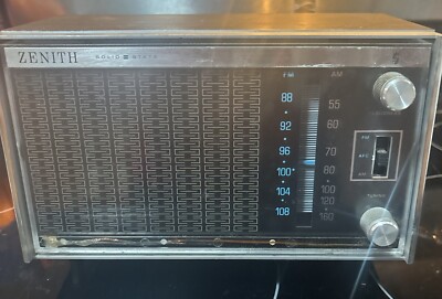 vintage zenith solid state radio C414W - Tested And Works