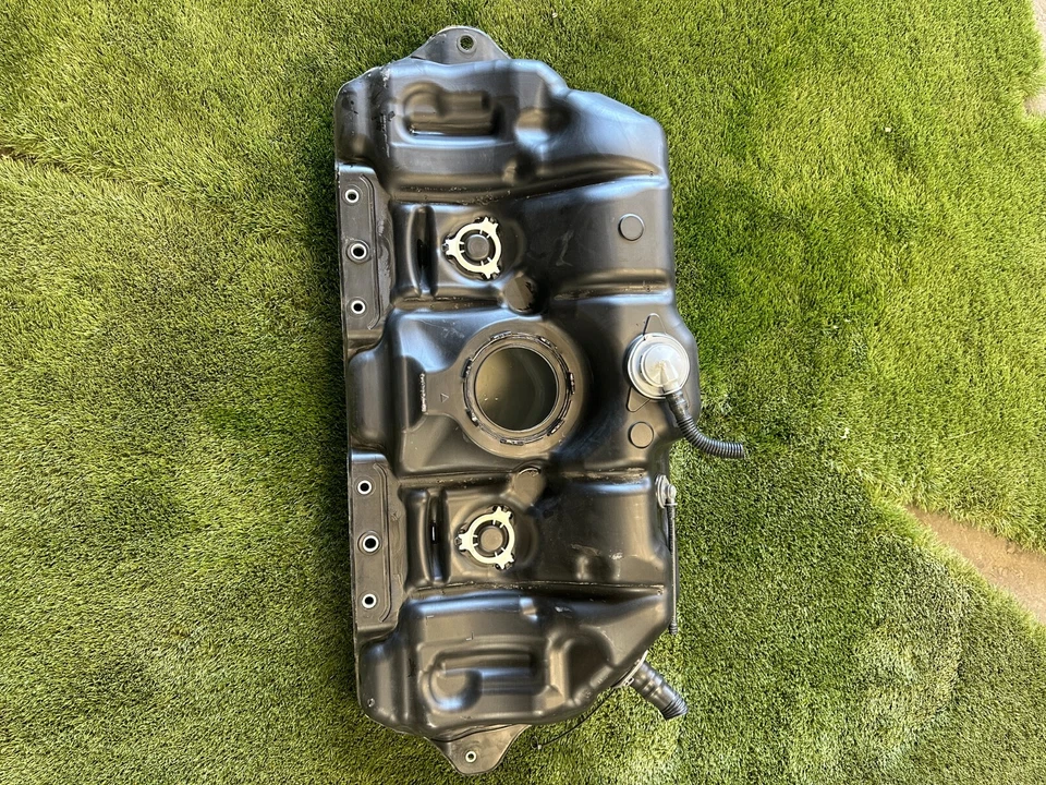 HONDA INSIGHT HYBRID 1,5 L CONJUNTO DE TANQUE DE GASOLINA M117500TXM OEM 2019 - 2022 🔵231826 Foto 2 de 4