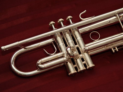 B&S Challenger I 3137 Bb Silver Plated Trumpet - Picture 3 of 10