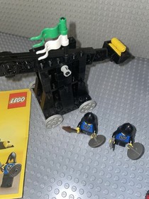 Vintage Castle LEGO Lot - 6030 Catapult and set 677, 6021 - 100% Complete 3 sets