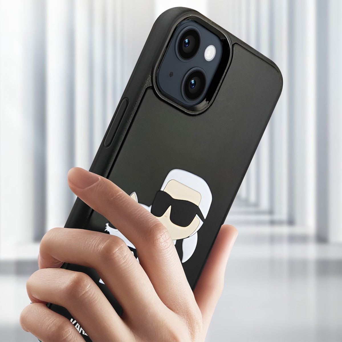 Coque iPhone 15 Plus Karl Lagerfeld accessoire mode Choupette - 3