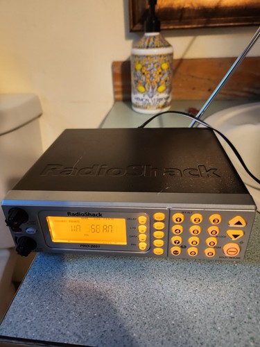 Radio Shack Pro-2051, 1000 CH. Triple Trunking Mobile/Base Scanner
