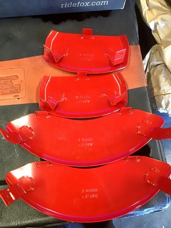 Juego de 4 cubiertas de pinza de freno MGP rojas para 11-18 BMW SERIE 7 750 740 22224SMGPRD Foto 2 de 4