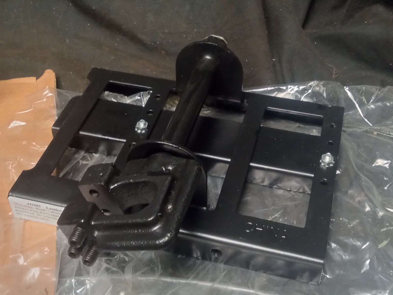 Lumber Maker Chainsaw Saw Mill Mounts on a 2x4 Makes Lumber and Beams