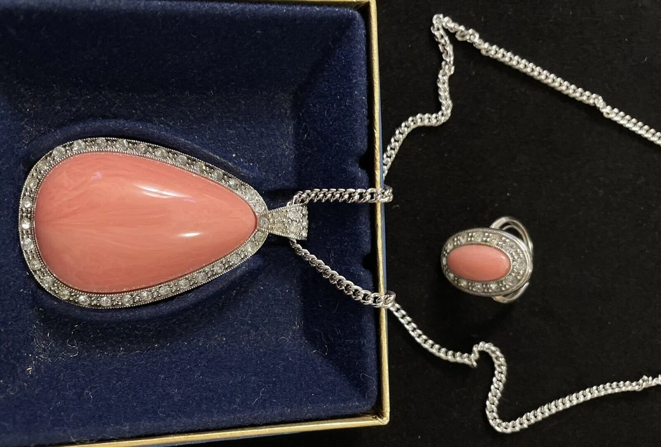 Juego de anillos colgantes de diamantes de imitación de lágrima melocotón coral imitación Avon 7,5 de colección años 70 Foto 2 de 4