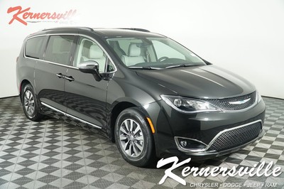2020 Chrysler Pacifica Limited New 2020 Chrysler Pacifica Hybrid Limited Front-wheel Drive Minivan/Va