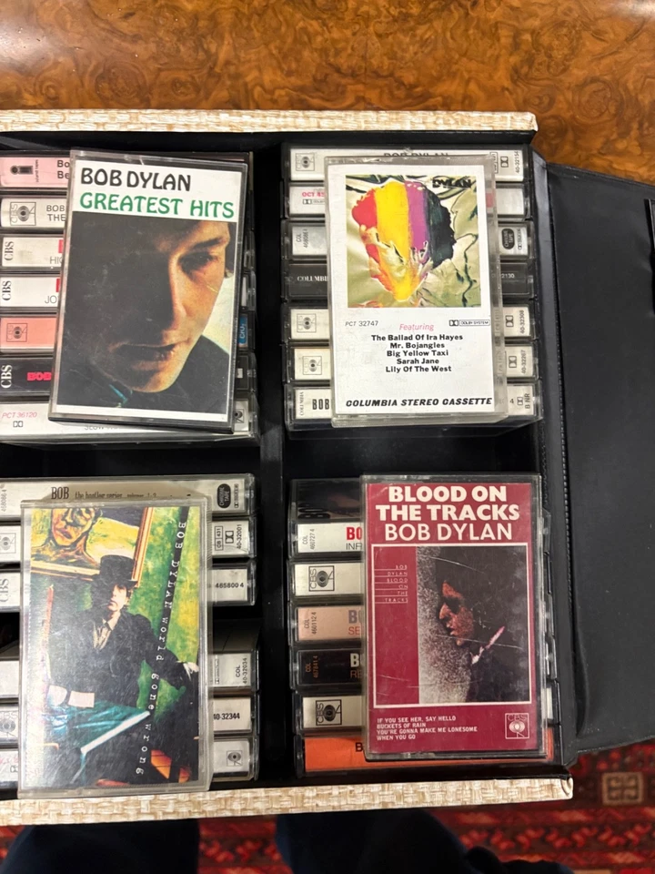 Great collection of 30 BoB Dylan Cassettes - Image 3 of 4