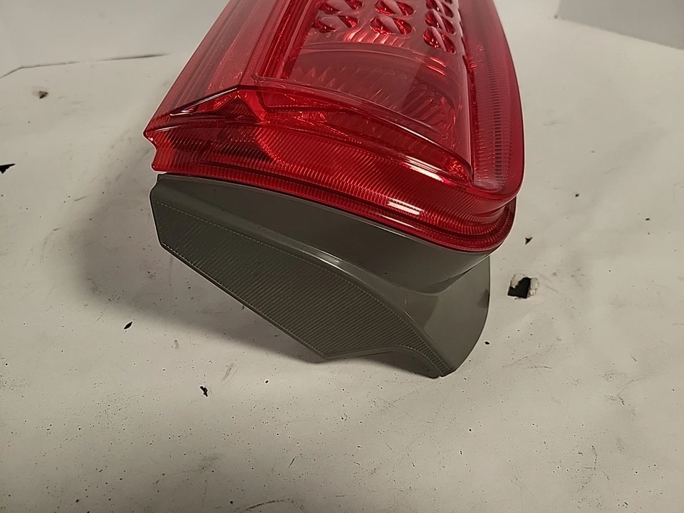 Passenger Right Tail Light Fits 08-10 SCION XB 137476. T1 - Изображение 3 из 4
