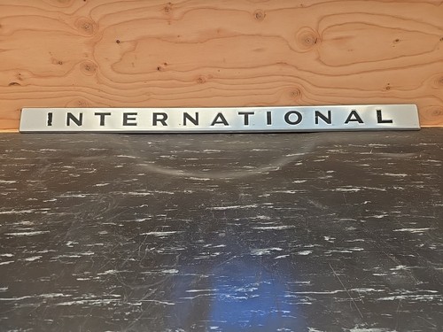 INTERNATIONAL Truck 9670 GRILLE UPPER BANNER Emblem Vintage Original 1981-88