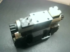 Atos DHE-0713P DC 10 Solenoid Directional Valve w/ Solenoid Valve DPHE-2713 1...