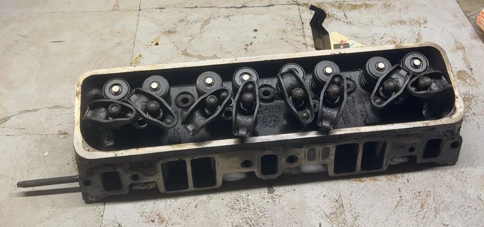 1988-1995 SILVERADO SIERRA 1500 2500 V-8 350 5.7L Engine Cylinder Head Assembly - Image 4 of 4