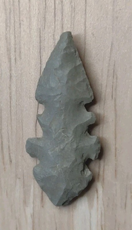 Neolithic Period Arrowhead Sahara Africa 1 1/4 Inch Triple Notched Eccentric
