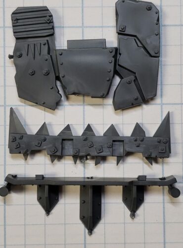 Warhammer 40k Ork Bits Trukk Scrap Metal Spikey Reinforced Ram Set - 第 1/2 張圖片