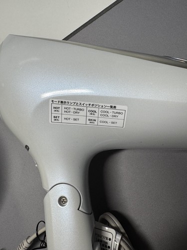 TESCOM Collagen, Platinum & Nano-Sized Mist World voltage Hair dryer - Picture 2 of 3