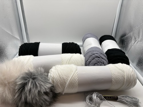 Knitting Kits for Beginners Adults Hat Knit Kit with Yarn, pompom incomplete set