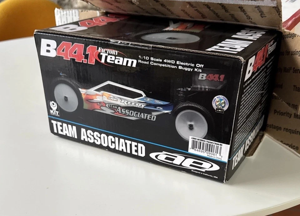 NIB Team Associated RC10 B44.1 4WD Factory Team 1/10 Buggy Kit NEW - Image 2 of 4