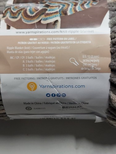 Bernat Blanket Yarn - SILVER STEEL 5.3 oz ea. Set of two - Picture 4 of 6