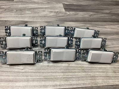 LOT OF 9 UND Lab Inc 15 A Rocker Switch - 15A 120-277 VAC #110N58