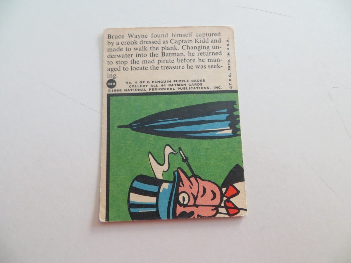1966 TOPPS BATMAN RED BAT PUZZLE BACK BUBBLE GUM CARD # 32A