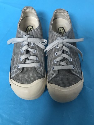 keen women's canvas sneakers