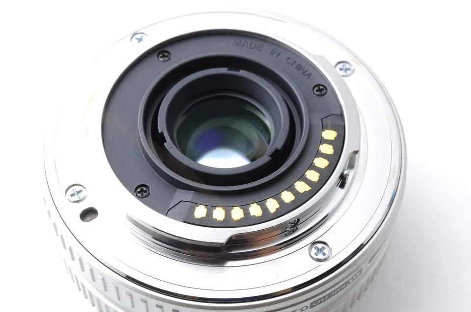 M.ZUIKO 17mm f/2.8 Wide Angle Pancake Lens for Olympus Panasonic Micro 4/3Camera - Image 3 of 4