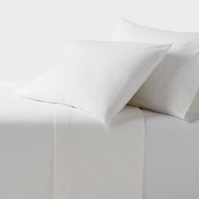 Queen Ultra Soft Flannel Sheet Set White - Threshold