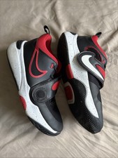 Nike Team Hustle D 11 Basketball Sneaker - Kids'