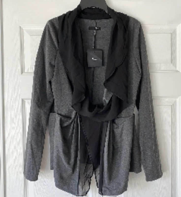 Anthropologie Ryu Long Sleeve  L Charcoal/ Black ruffle