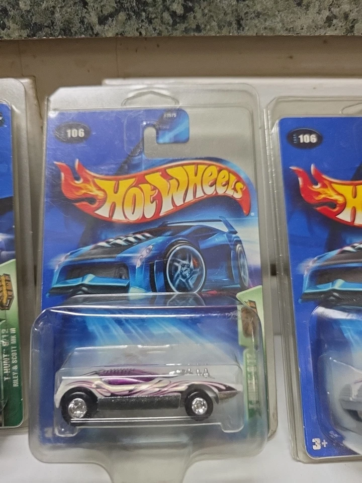 Hot Wheels Treasure Hunt Lote de 4 Super Protectores Real Riders Foto 3 de 4