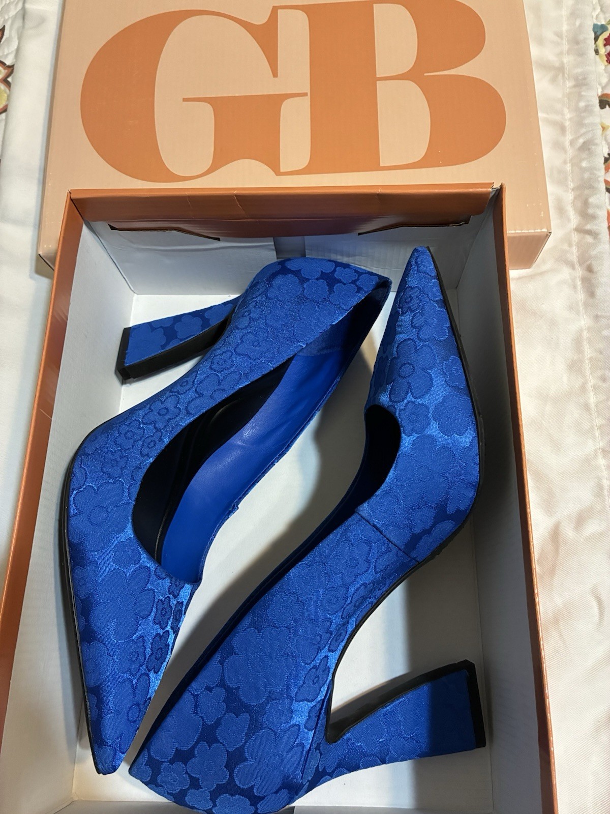 Gianni Bini Royal Blue Floral Print Women Pumps. 8.5. Jacquard Material.