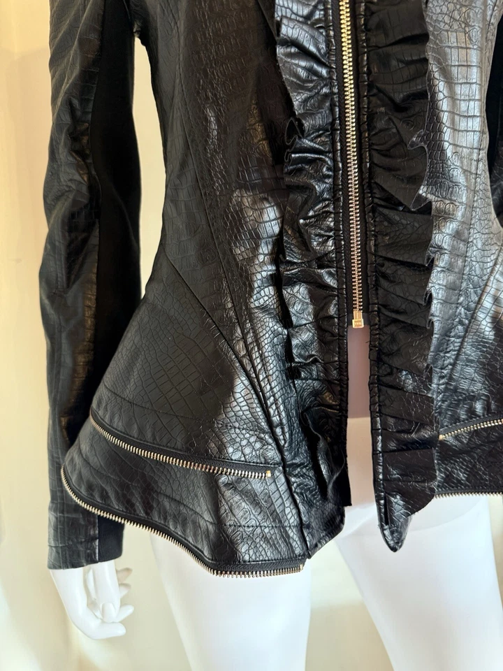 Ladies FOREVER UNIQUE Black Faux Leather Zip Biker jacket UK 6/ Free Delivery - Image 3 of 4