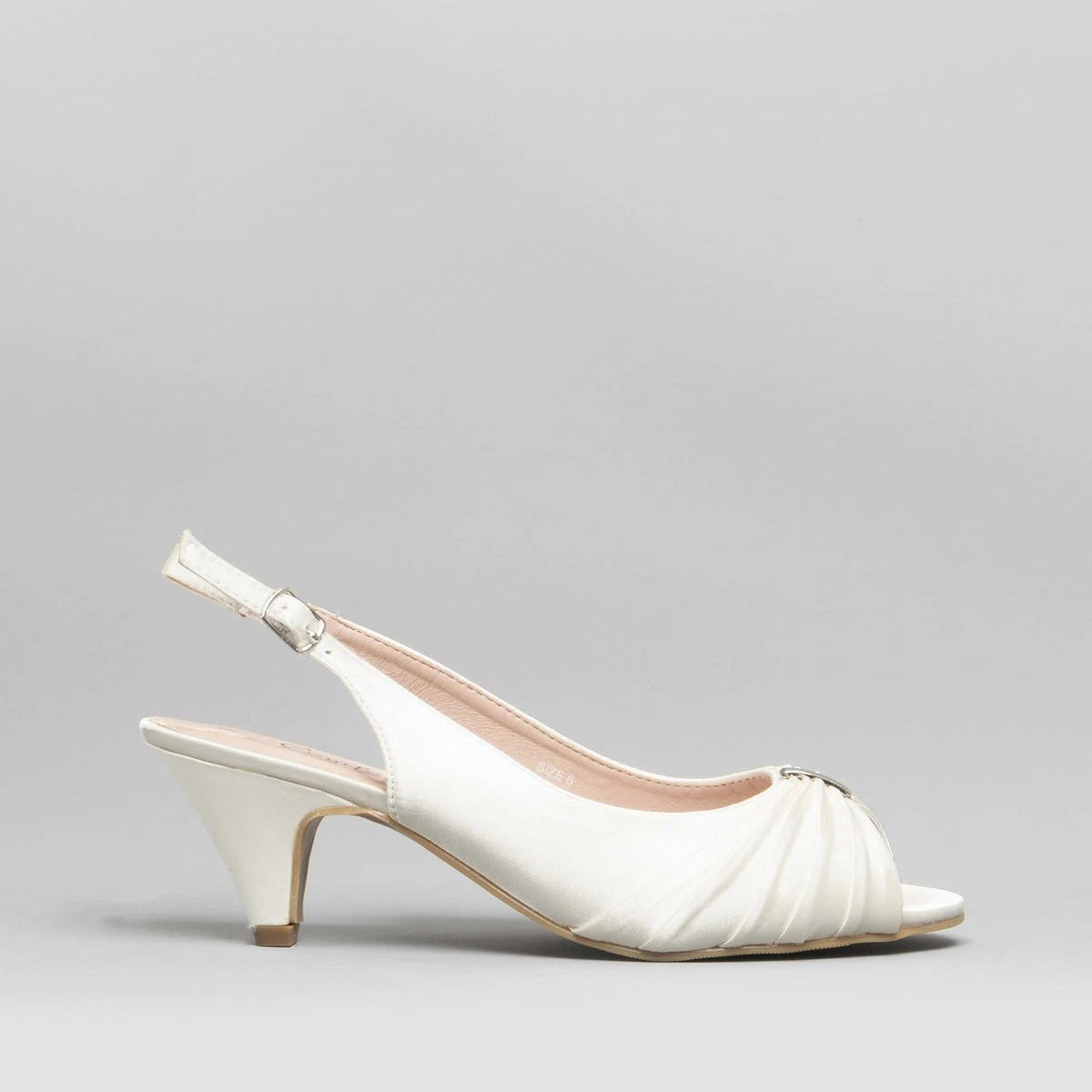 Discover 113+ wide fit kitten heel shoes best esthdonghoadian