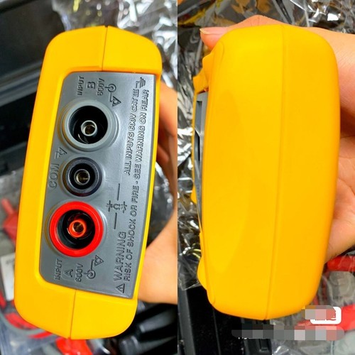Fluke 124 Industrial ScopeMeter Hand-Held Oscilloscope, 40 MHz/ - Picture 5 of 5
