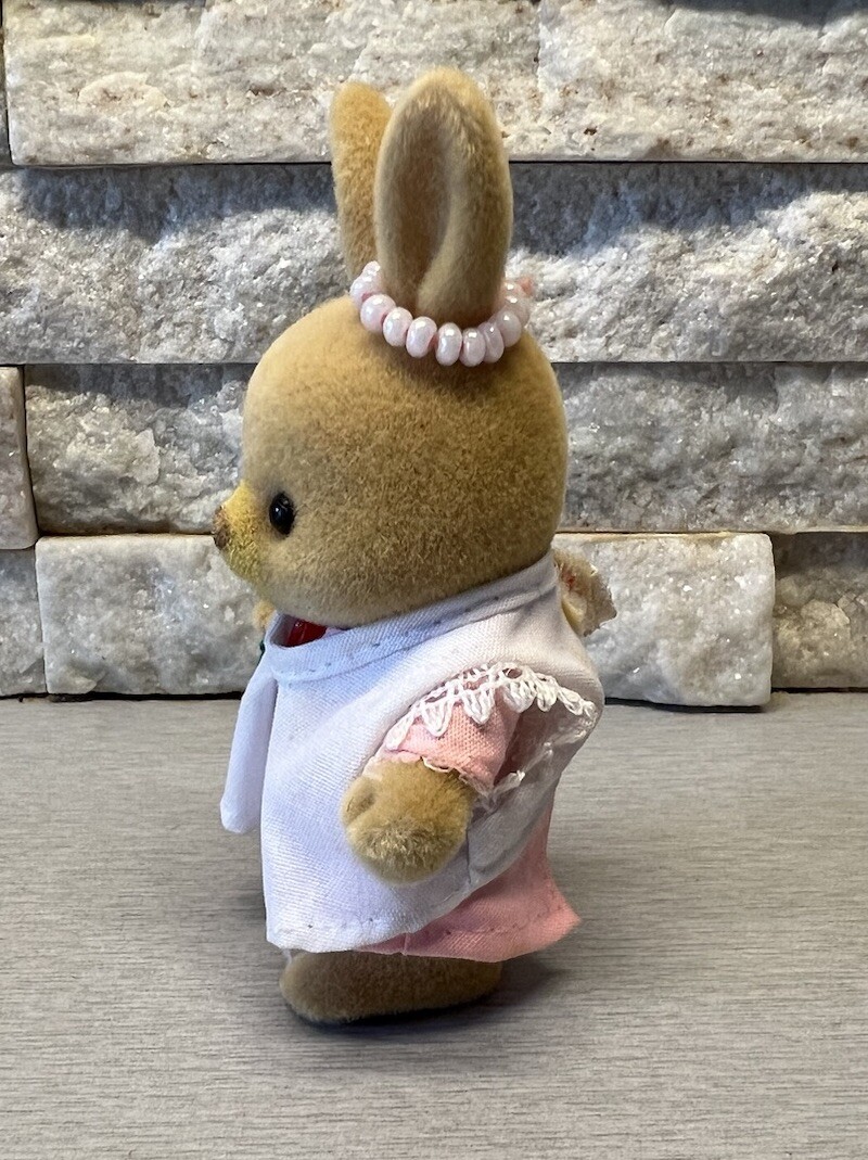 Sylvanian Families Maple Town Les Petits Malins - Patty Rabbit la