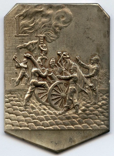 France Ville Montrouge Firefighter 1910 Silvered Bronze Medal 60x43mm 53gr !!!