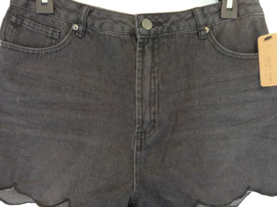 Pantalones Cortos Exuberantes Para Mujer L Negros Irene's Story Festoneados Nuevos Con Etiquetas Foto 2 de 4