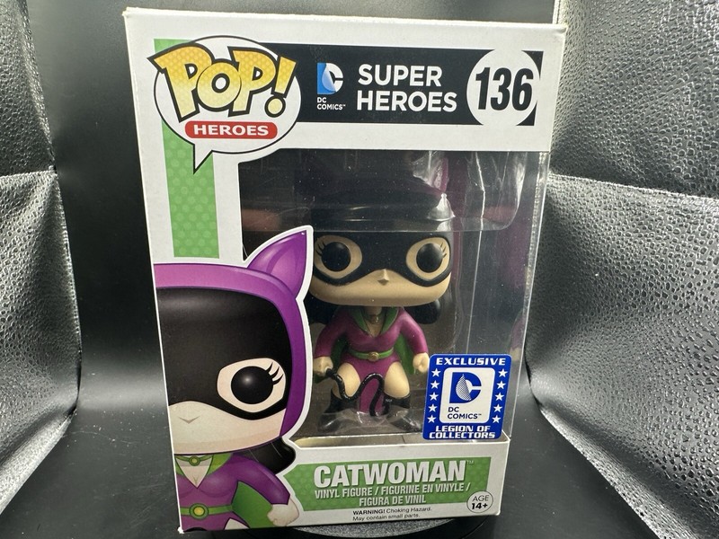 Funko Pop! Vinyl: DC Universe - Catwoman #136
