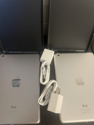 LOT OF 2 - iPad Mini Gen 1 - 16GB WiFi - Black/White bundle , Grade A