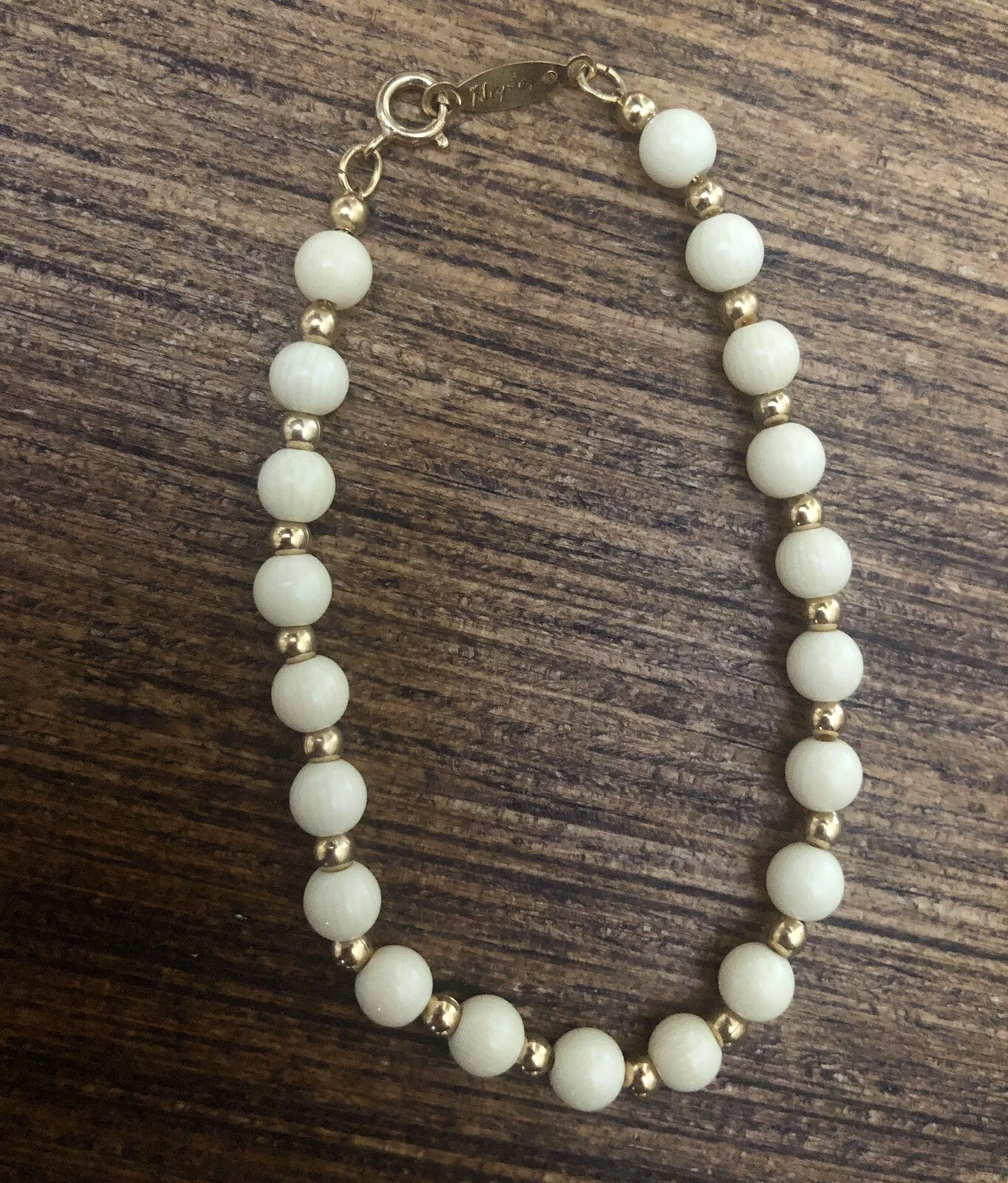 OFF WHITE Bracciale Napier Vintage Perline Legno Panna Bianco Off con Perline Accento Oro 7 5"
