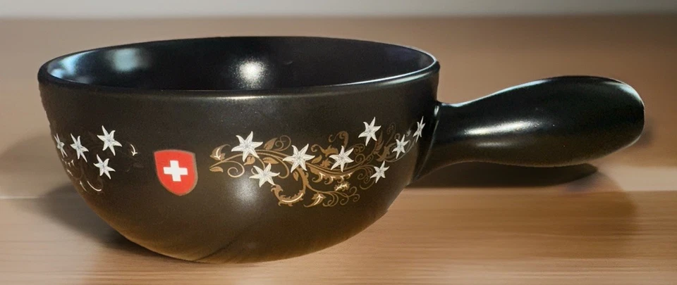 Tigela de cerâmica Artestia com cabo de fondue floral suíça 2,11 quartos preta - Imagem 2 de 4