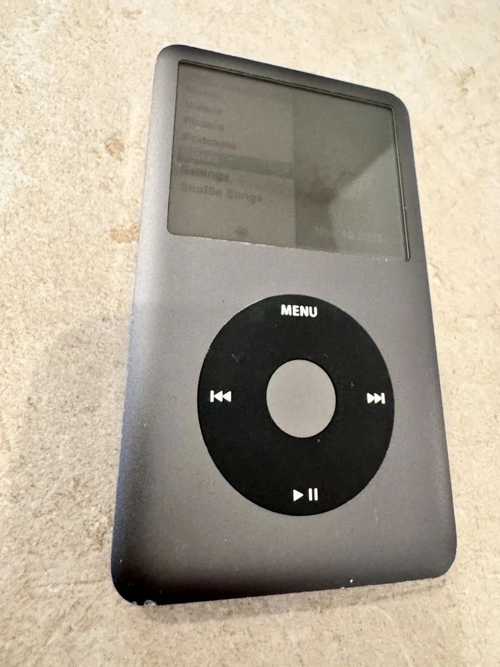 Apple iPod Classic 7th Generation 160GB Black A1238  excellent ! - Image 3 of 4