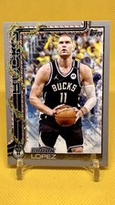 Brook Lopez Gray Glitter 2025-26 Topps Holiday Mega Box Exclusive #H47 Bucks SP