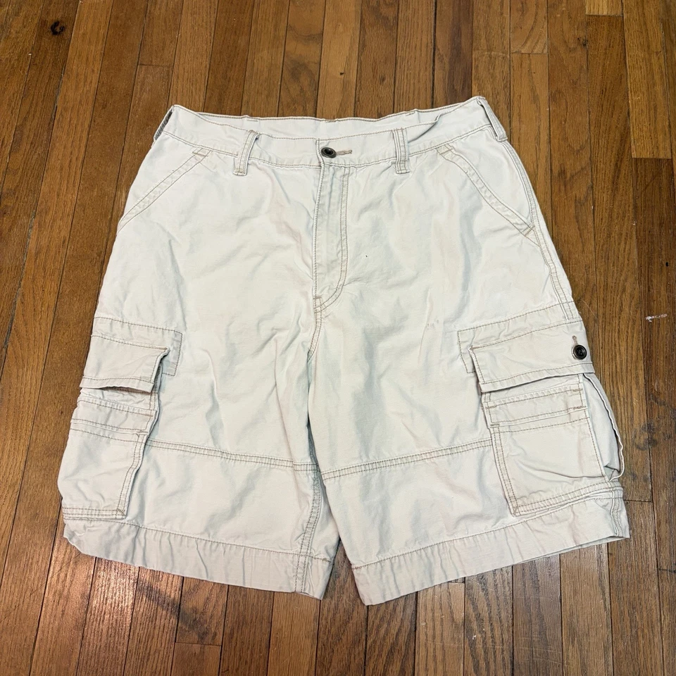 复古 Y2K Levi’s 白色标签宽松卡其色工装短裤宽腿滑冰鞋尺寸 34 — 第 2/4 张图片