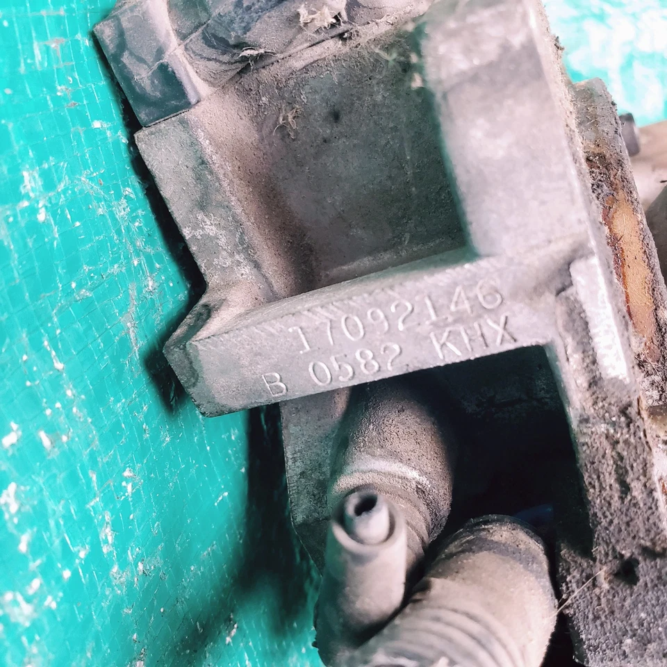 Chevrolet GMC Van 92 5,7 TBI carrocería del acelerador 17092146 conjunto de inyector G20 Foto 2 de 4