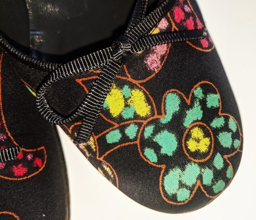 STUART WEITZMAN Leather & Silk Heels *Made in Spain* Sz 40/9 - Picture 4 of 12